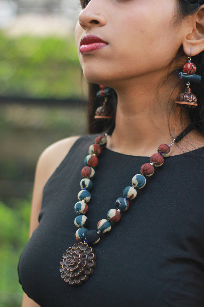 Rangili | Chindi Beads Necklace | Hand-Carved Wooden Pendant