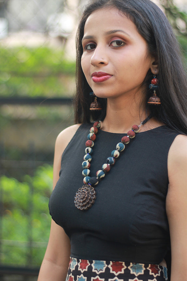 Rangili | Chindi Beads Necklace | Hand-Carved Wooden Pendant