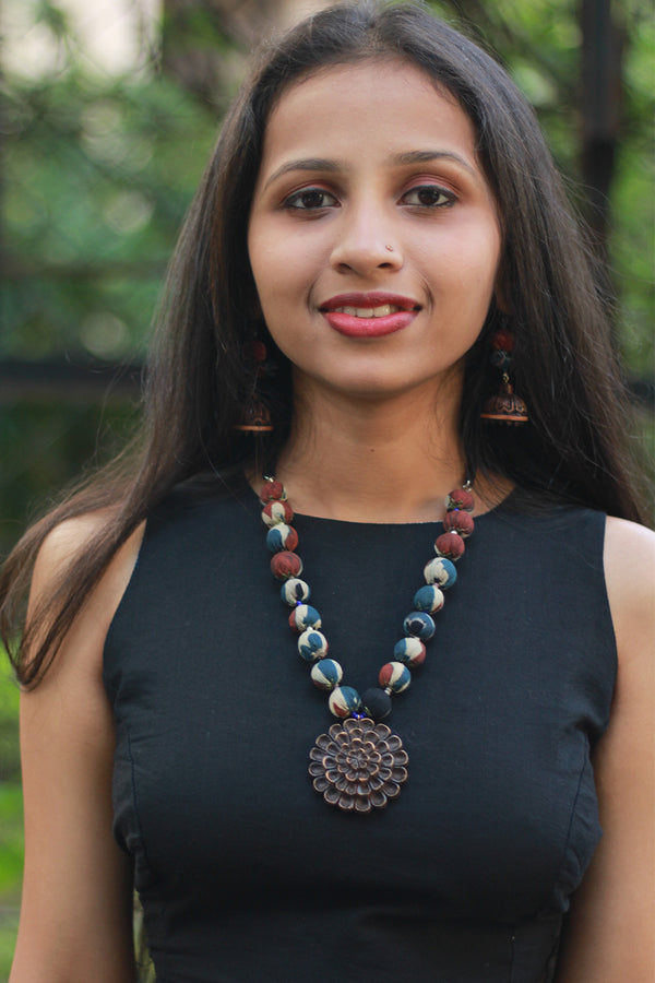 Rangili | Chindi Beads Necklace | Hand-Carved Wooden Pendant