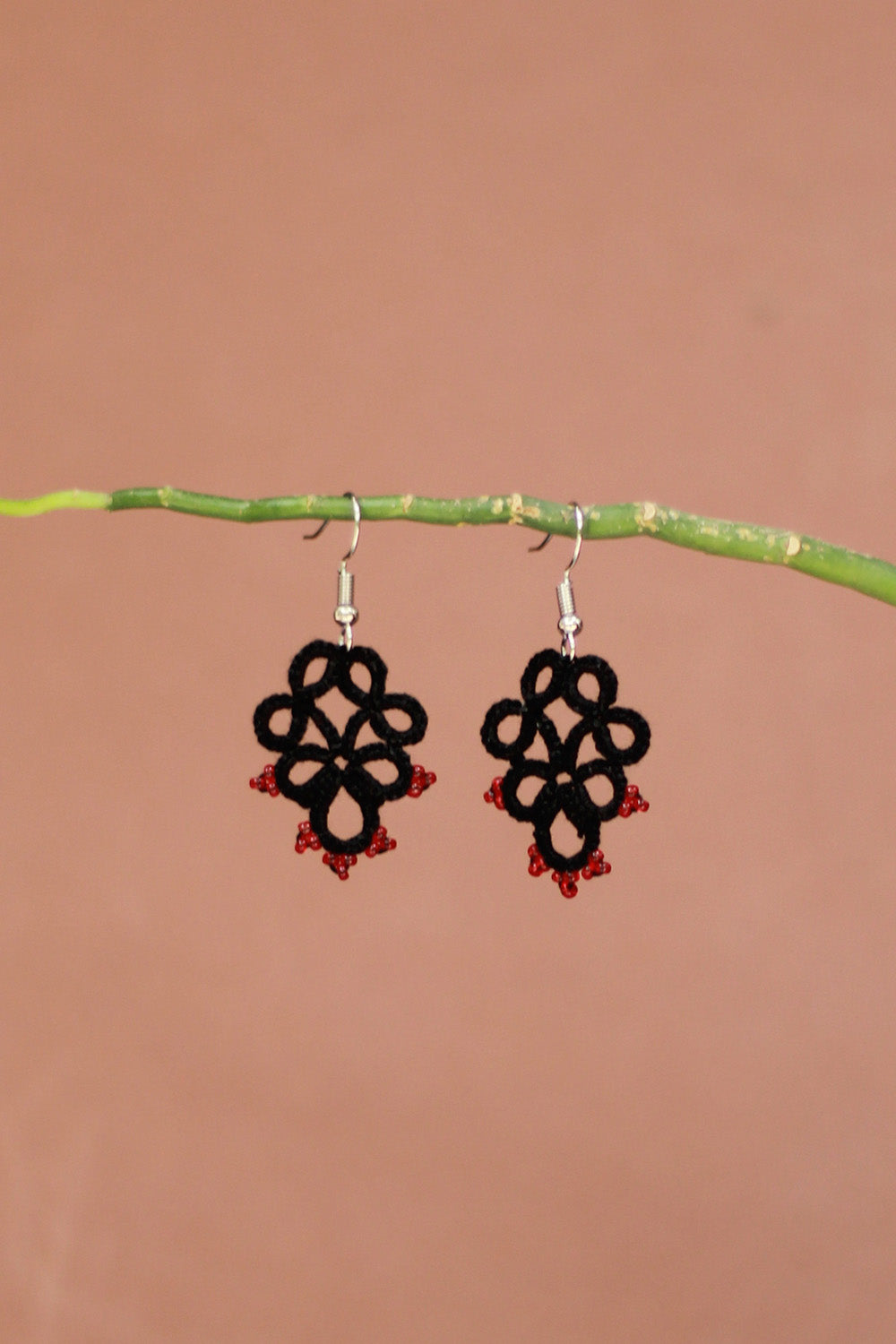 Knots to Node | Midnight Clover Earrings