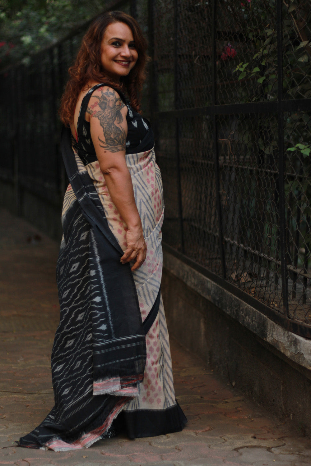 Handloom Cotton Saree | Ikkat | Beige & Noir