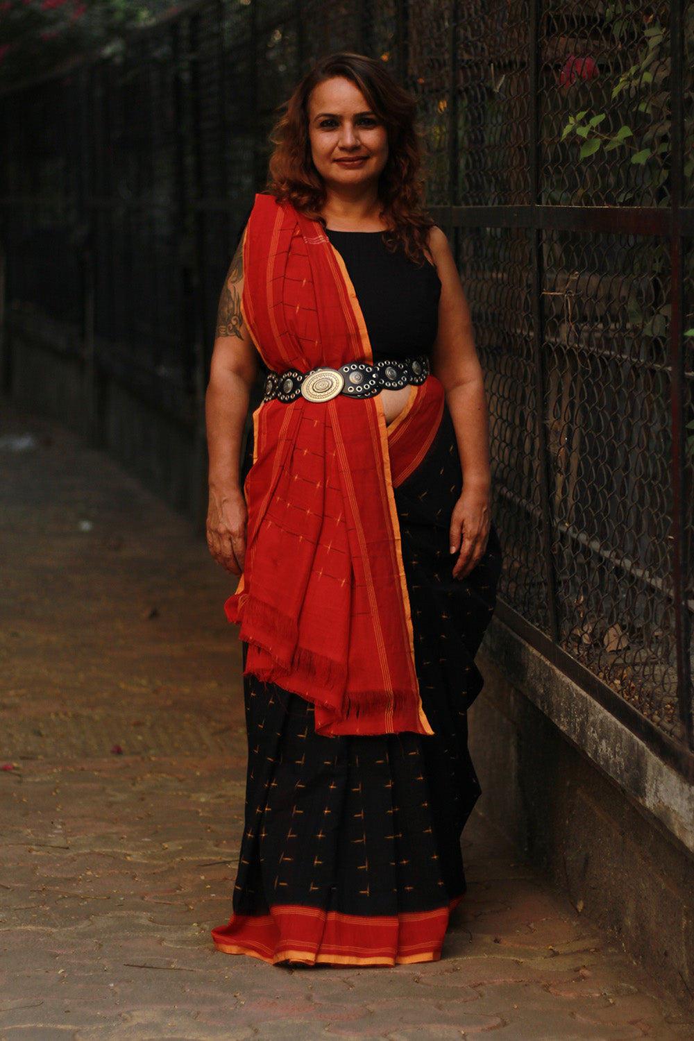 Handloom Cotton Saree | Ikkat | Noir & Rouge