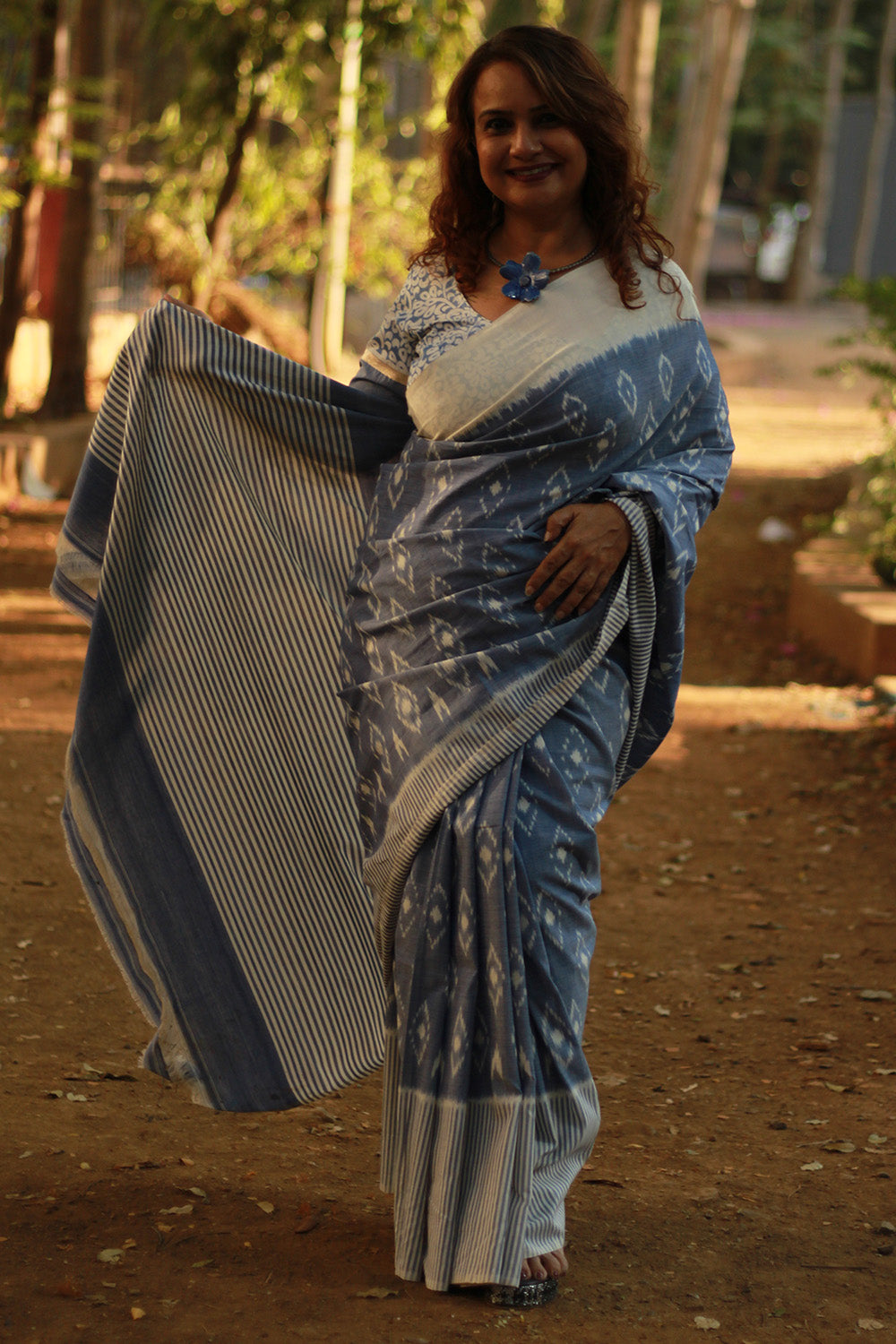 Handloom Cotton Saree | Ikkat | Blue & White