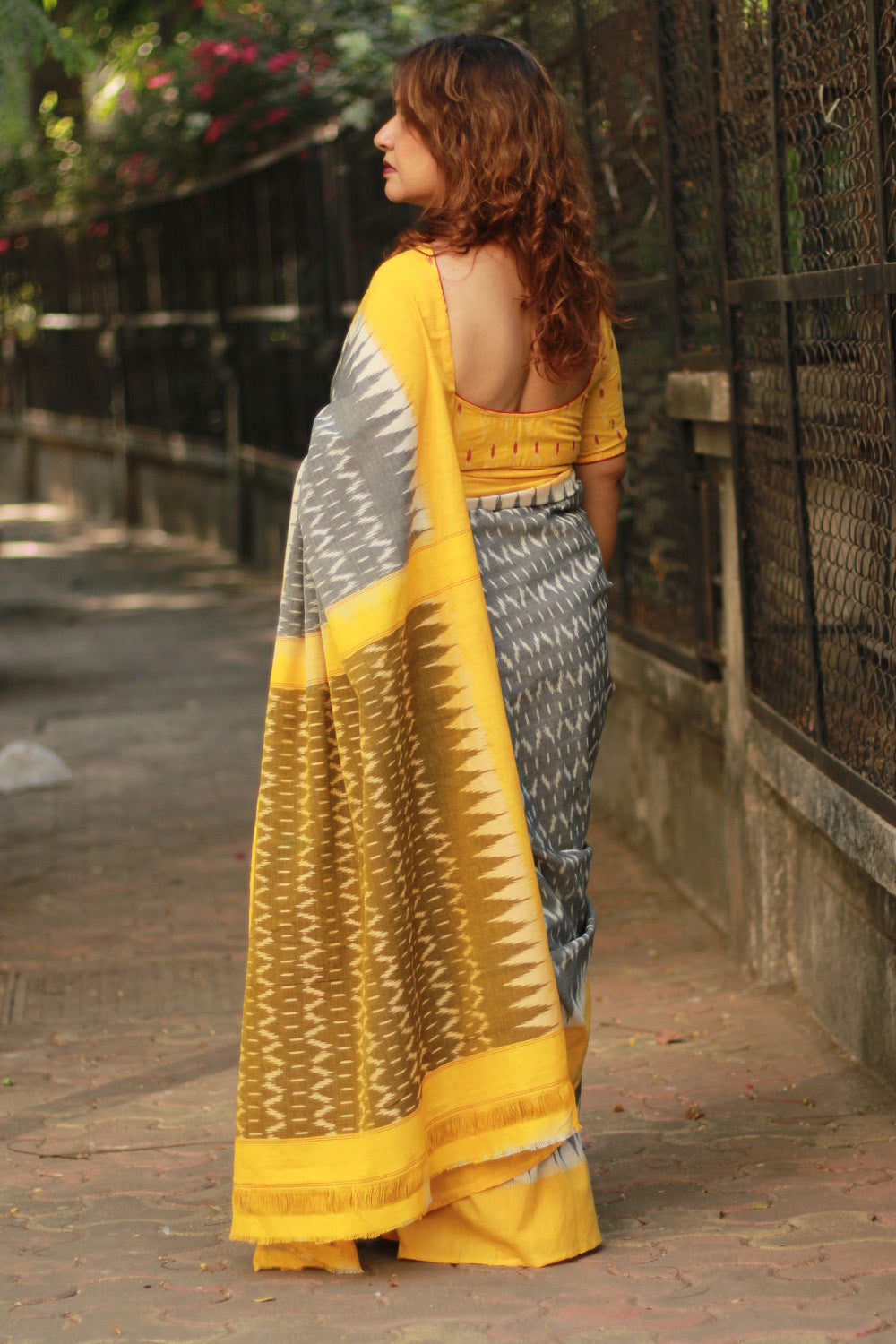 Handloom Cotton Saree | Ikkat | Grey & Yellow