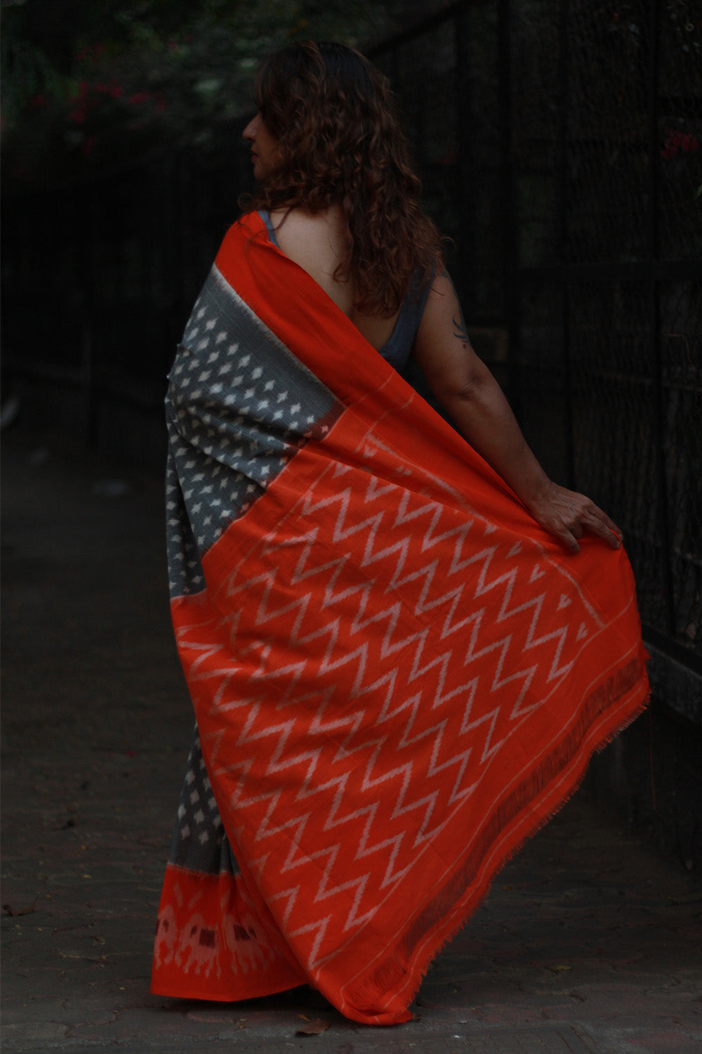 Handloom Cotton Saree | Ikkat | Grey & Tangerine