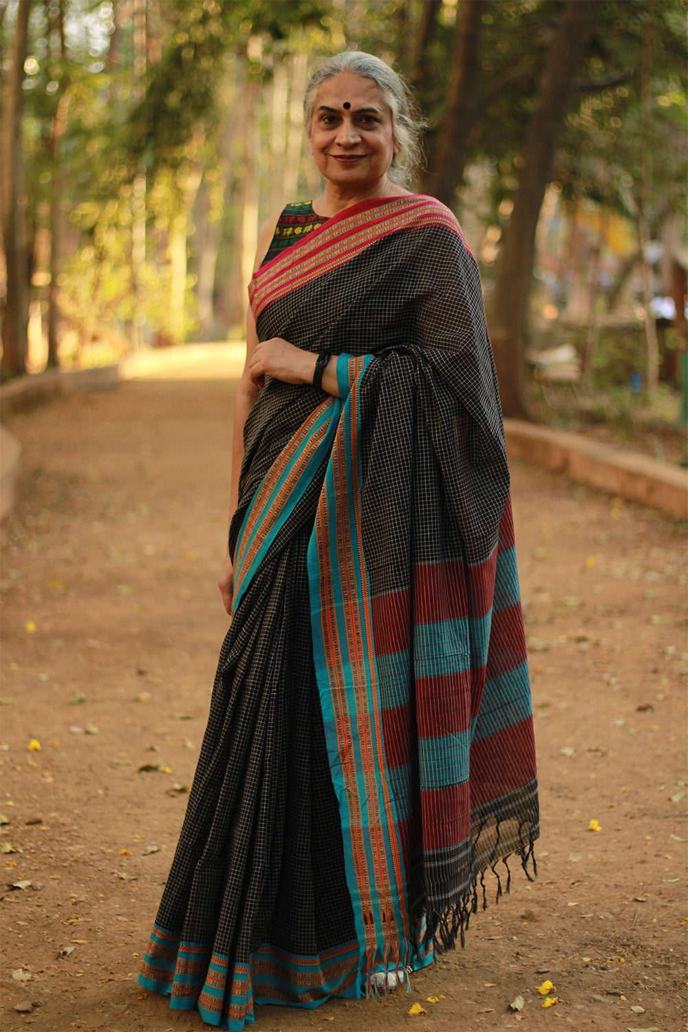 Patteda Anchu Saree | Noir with Pink Blue Ganga-Jamuna