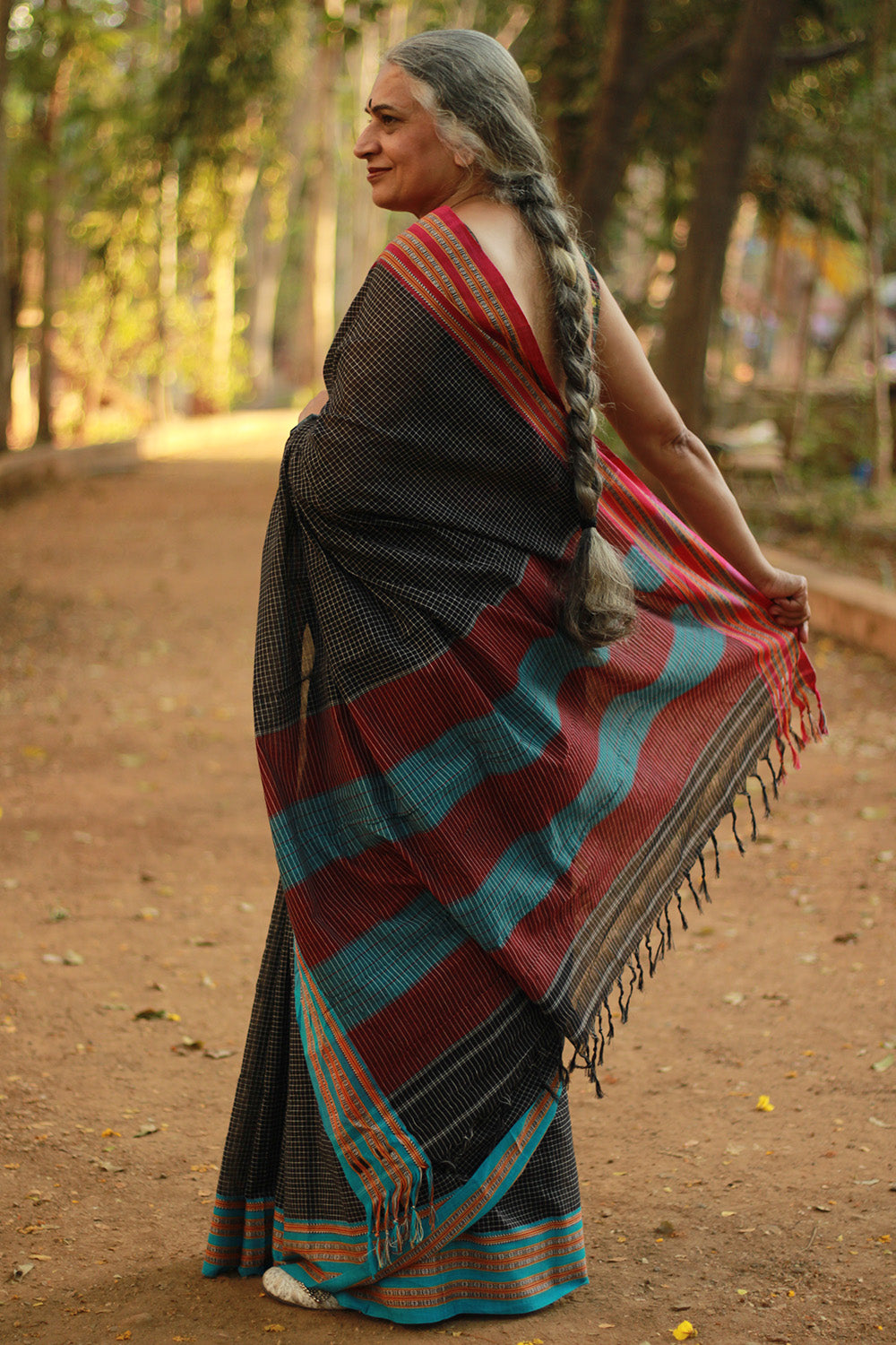 Patteda Anchu Saree | Noir with Pink Blue Ganga-Jamuna