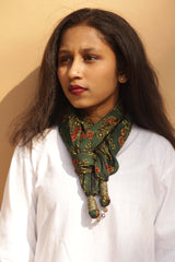 Scarf with Magnets