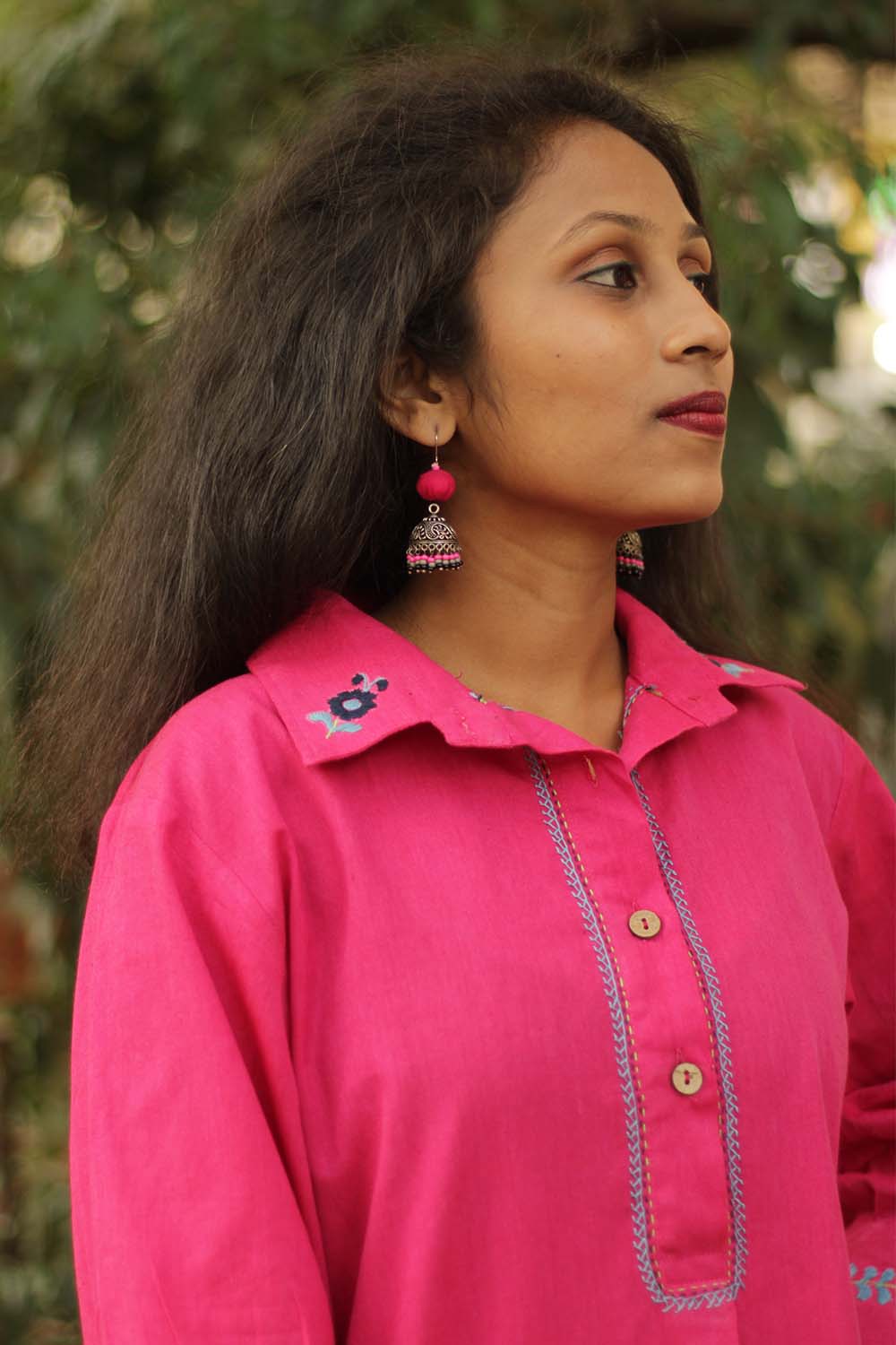 Gulaabi- Hand Embroidered Collared Kurta