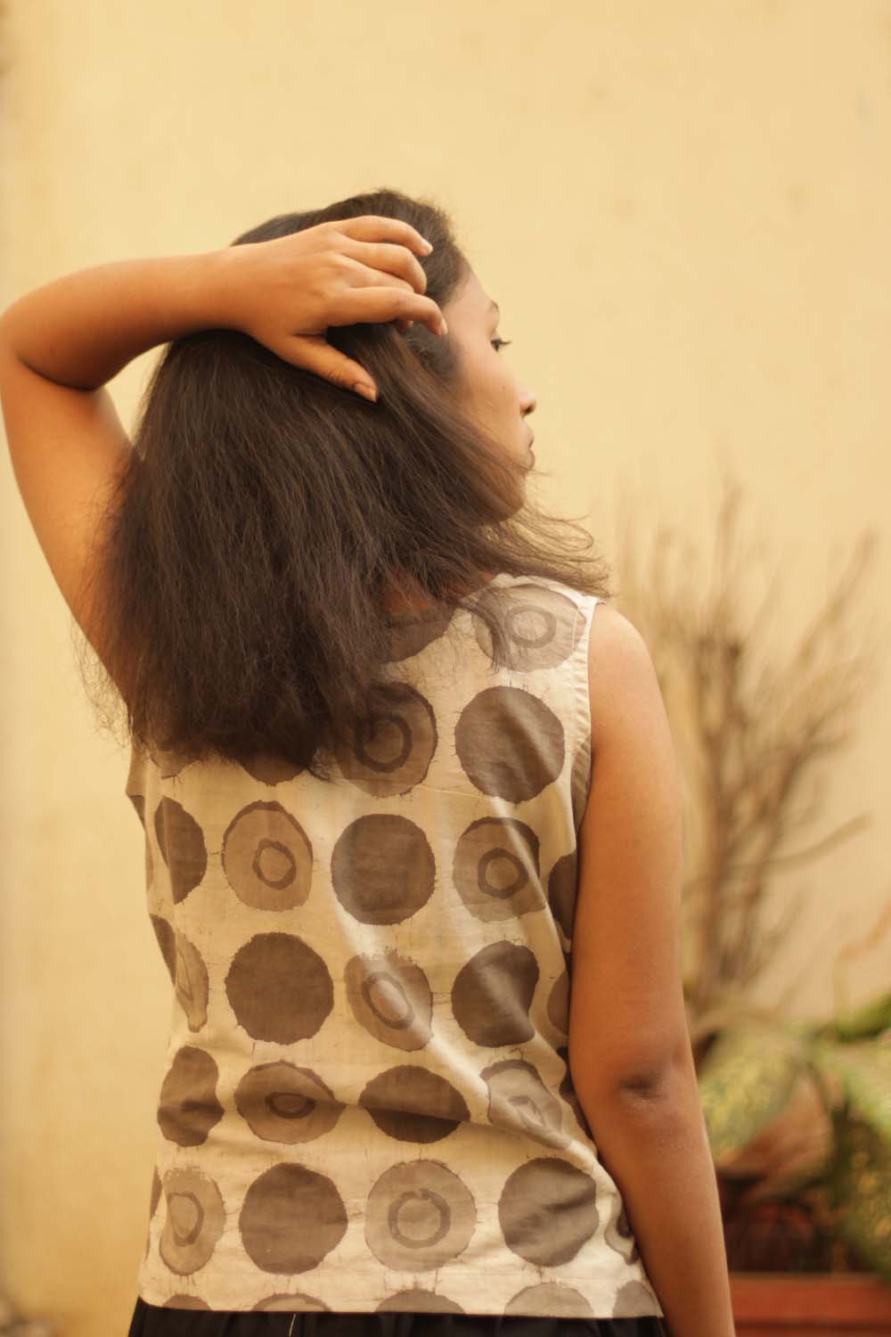 Front Buttoned Vest in Gray Daboo