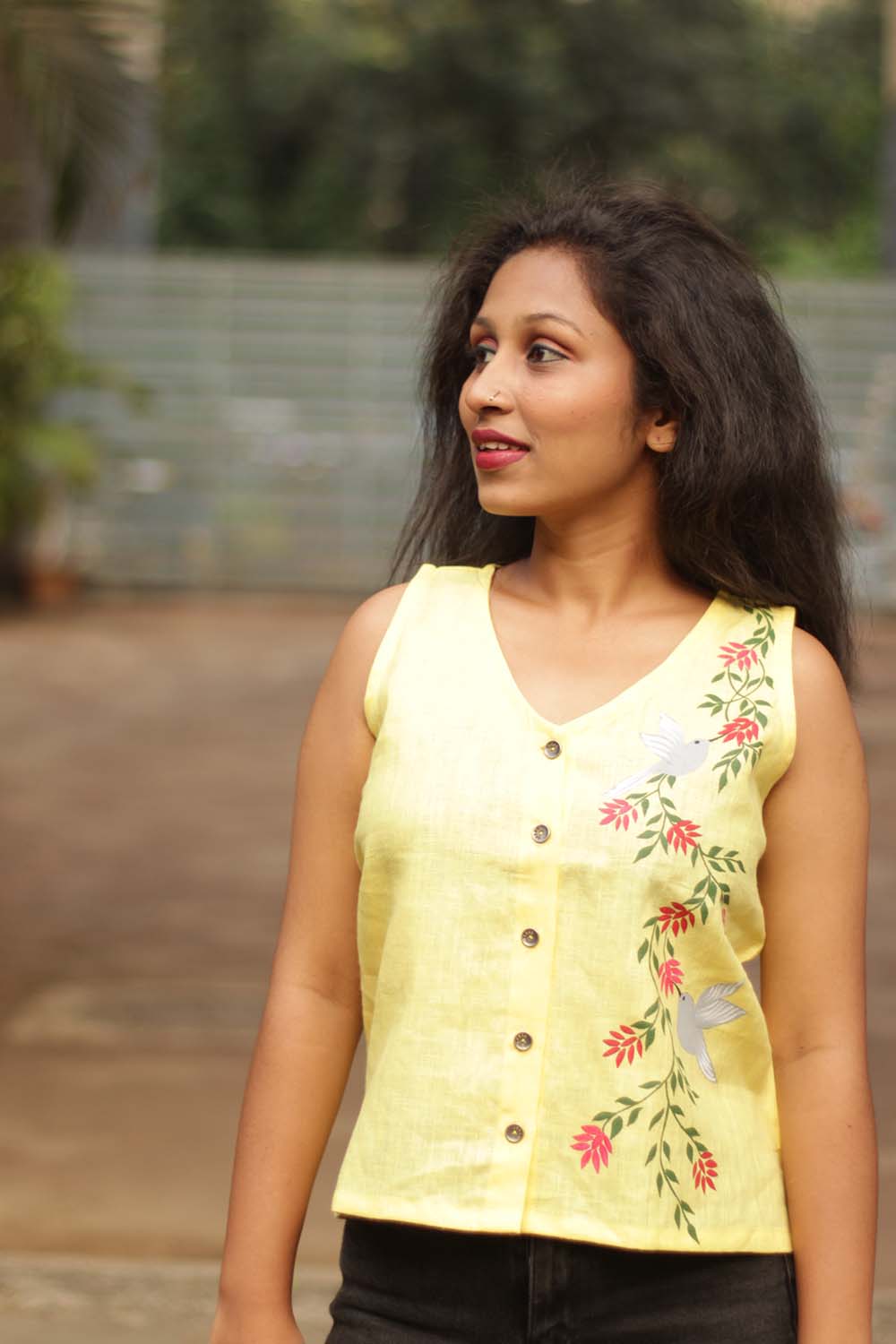 The Hummingbird's Flight Linen Top | Yellow