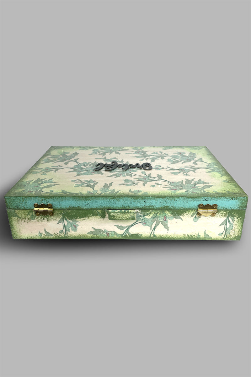 Teal-Vines Handcrafted Box Code