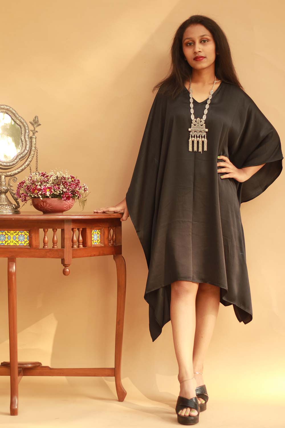 Sitaara | Modal Kaftan | Noir
