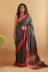 Patteda Anchu Saree in Noir with Rouge