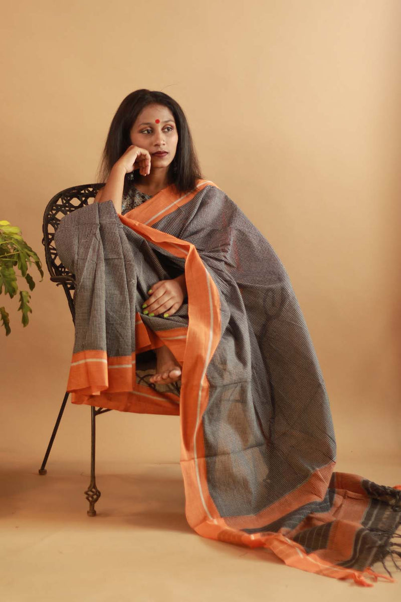 Patteda Anchu Saree in Noir with Tangerine