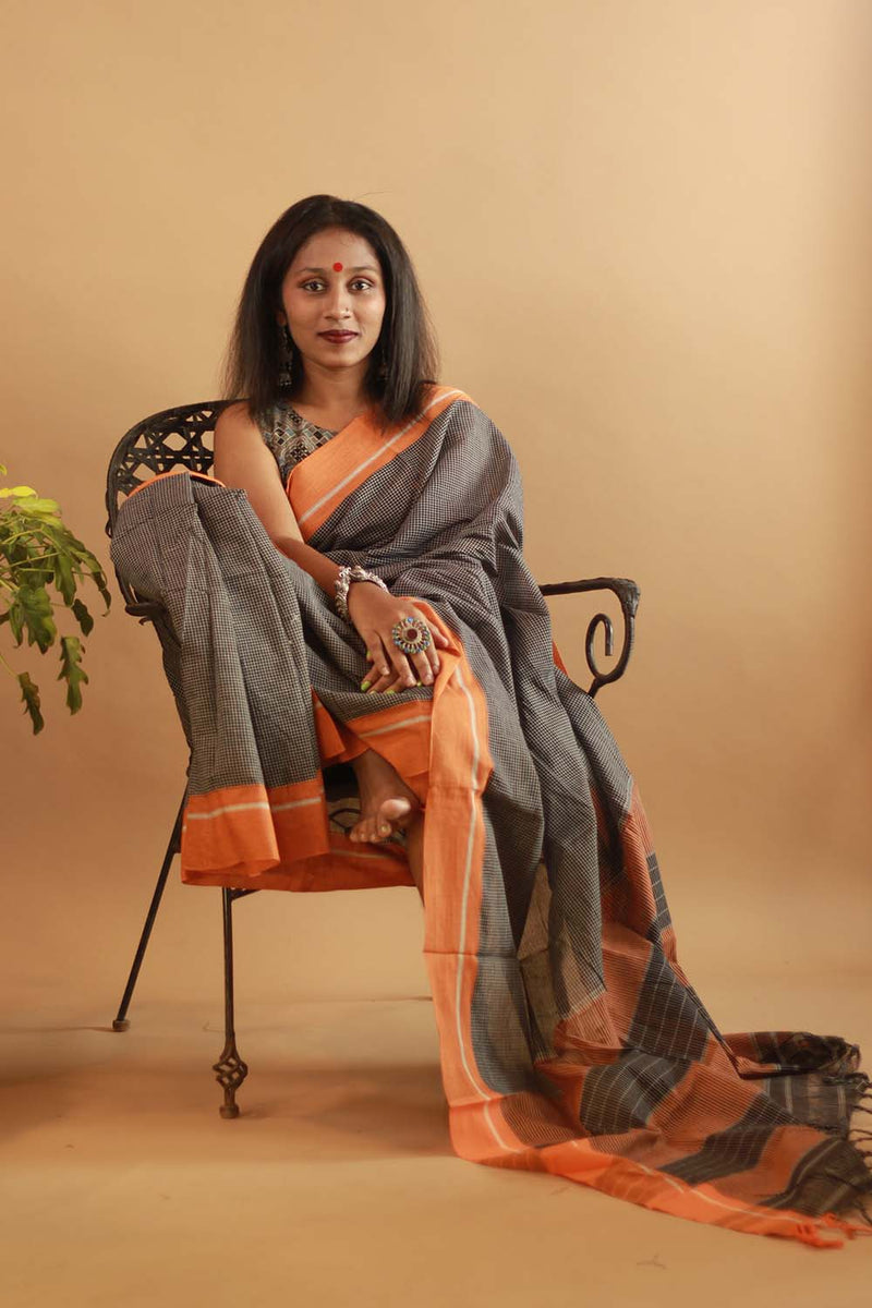 Patteda Anchu Saree in Noir with Tangerine