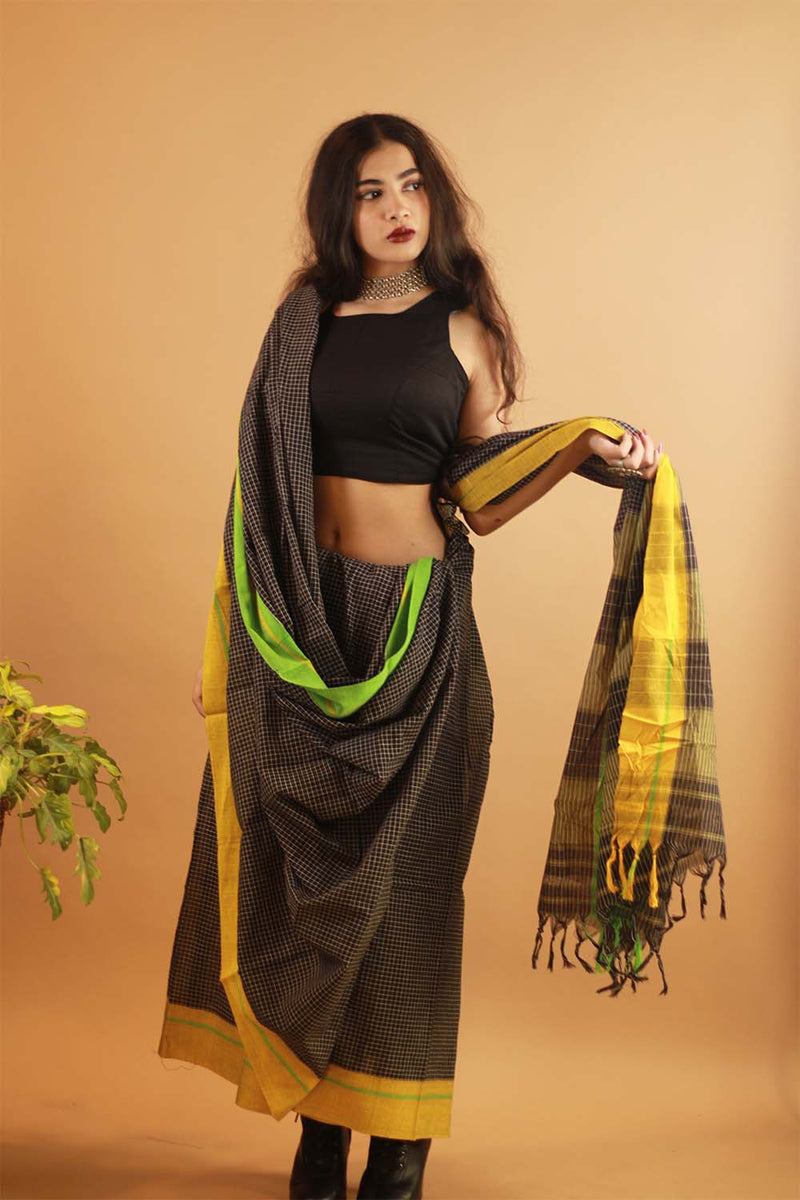 Patteda Anchu Saree in Noir with Lime Ganga-Jamuna