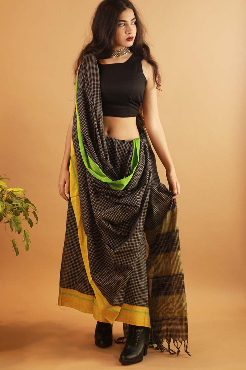 Patteda Anchu Saree in Noir with Lime Ganga-Jamuna