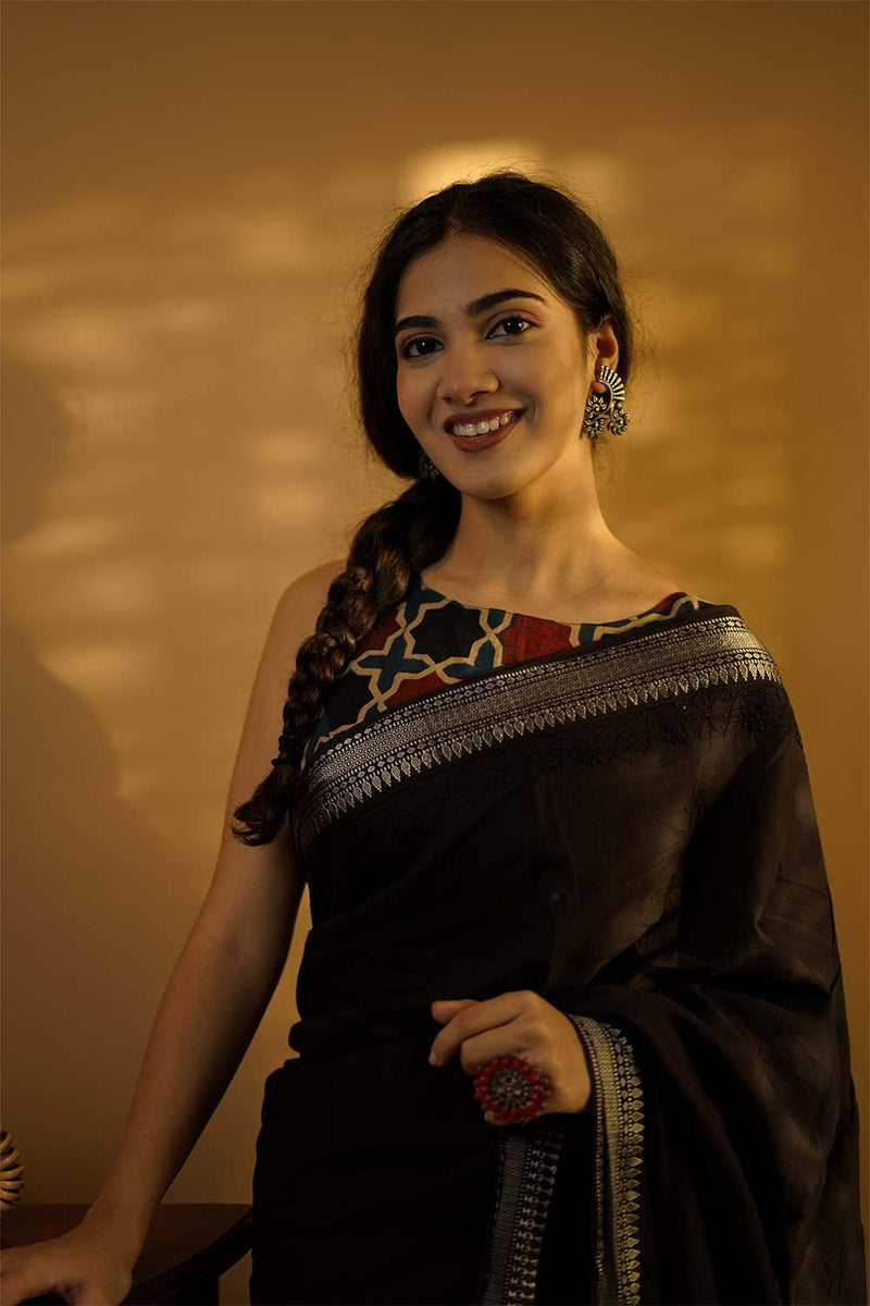 Chikankari Saree in Noir Mal