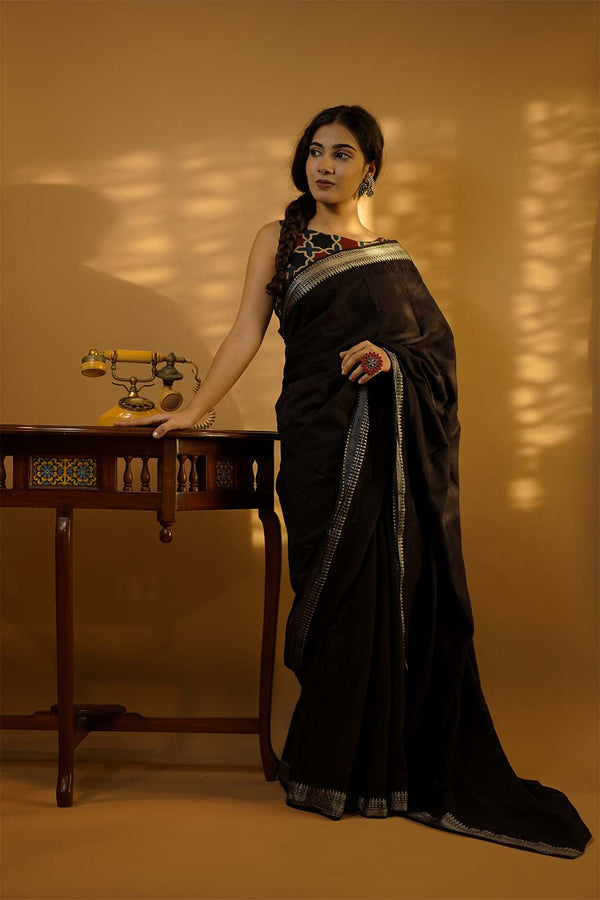 Chikankari Saree in Noir Mal